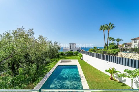 Villa for sale in Benalmadena, Malaga, Spain 5 bedrooms, 367 sq.m. No. 139741 - photo 5