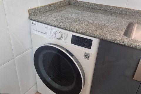 Huoneisto vuokrattavana Leon, Espanja, 3 makuuhuonetta, 79 m2 No. 192104 - kuva 4