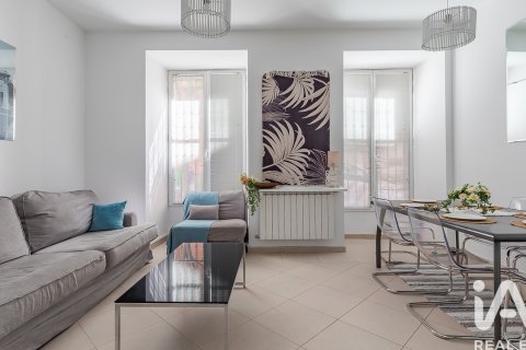 Dzīvoklis īrēšanai Madrid, Spānijā 2 istabas, 91 m2 Nr. 192109 - attēls 2