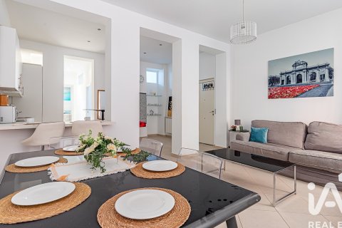 Dzīvoklis īrēšanai Madrid, Spānijā 2 istabas, 91 m2 Nr. 192109 - attēls 4