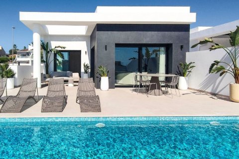 Villa till salu i Ciudad Quesada, Alicante, Spanien 4 sovrum, 245 kvm. Nr. 146213 - foto 1