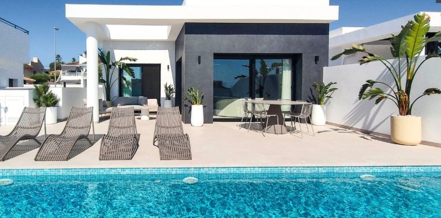 Villa i Ciudad Quesada, Alicante, Spanien 4 sovrum, 245 kvm. Nr. 146213