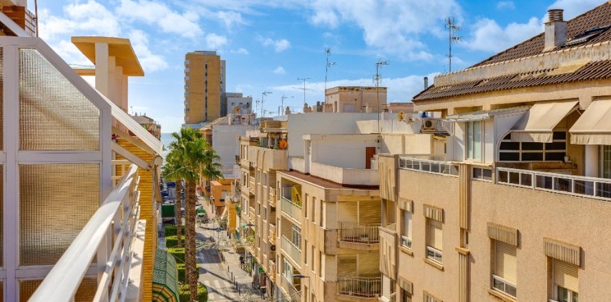 Квартира в Торревьеха, Аликанте, Испания 2 спальни, 105м2 №146209