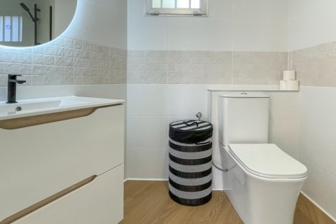 Apartment for sale in Alicante, Spain 3 bedrooms, 106 sq.m. No. 194895 - photo 15