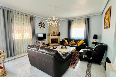 Продажа виллы в Ориуэла, Аликанте, Испания 2 спальни, 200м2 №194893 - фото 22