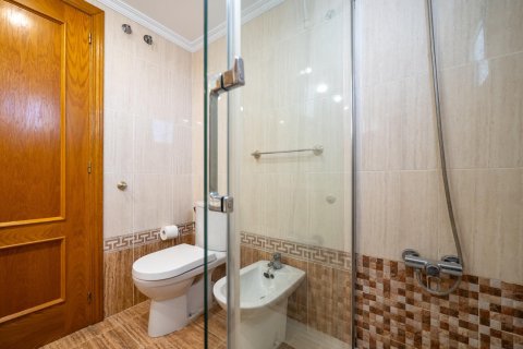 Продажа квартиры в Вильяхойоса, Аликанте, Испания 4 спальни, 134м2 №144522 - фото 22