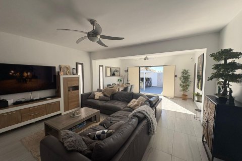 Huoneisto myytävänä Ciudad Quesada, Alicante, Espanja, 5 makuuhuonetta, 155 m2 No. 144526 - kuva 28