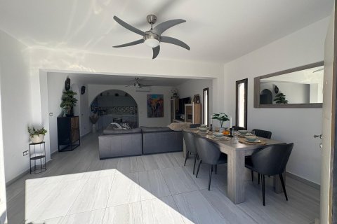 Huoneisto myytävänä Ciudad Quesada, Alicante, Espanja, 5 makuuhuonetta, 155 m2 No. 144526 - kuva 29