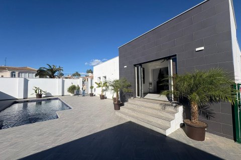 Huoneisto myytävänä Ciudad Quesada, Alicante, Espanja, 5 makuuhuonetta, 155 m2 No. 144526 - kuva 30