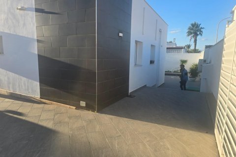 Huoneisto myytävänä Ciudad Quesada, Alicante, Espanja, 5 makuuhuonetta, 155 m2 No. 144526 - kuva 8