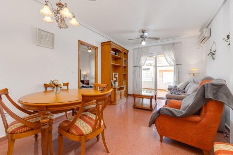 Apartament w Torrevieja, Alicante, Hiszpania 2 sypialnie, 110 mkw. nr 190123 – zdjęcie 7