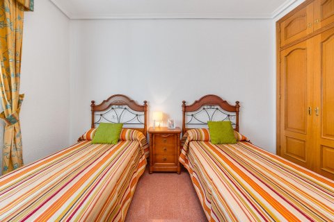 Apartament w Torrevieja, Alicante, Hiszpania 2 sypialnie, 110 mkw. nr 190123 – zdjęcie 28