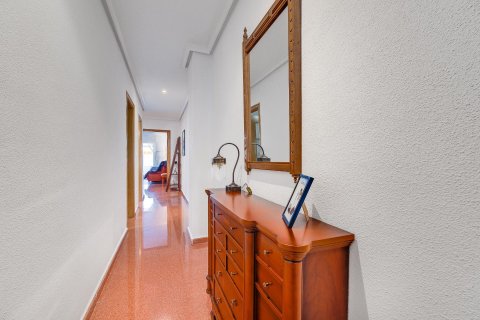 Apartament w Torrevieja, Alicante, Hiszpania 2 sypialnie, 110 mkw. nr 190123 – zdjęcie 25