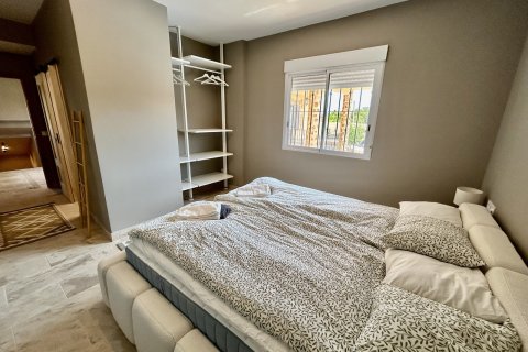 Villa pārdošanā La Zenia, Alicante, Spānijā 5 istabas, 238 m2 Nr. 190118 - attēls 8