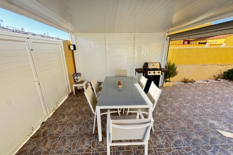 Radhus till salu i Cabo Roig, Alicante, Spanien 2 sovrum, 75 kvm. Nr. 146628 - foto 22