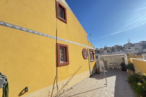 Radhus till salu i Cabo Roig, Alicante, Spanien 2 sovrum, 75 kvm. Nr. 146628 - foto 23