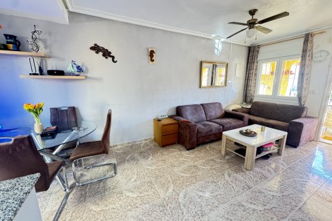 Radhus till salu i Cabo Roig, Alicante, Spanien 2 sovrum, 75 kvm. Nr. 146628 - foto 8