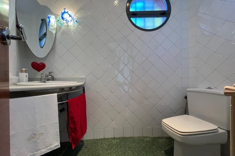 Villa for sale in Alicante, Spain 4 bedrooms, 403 sq.m. No. 146626 - photo 28