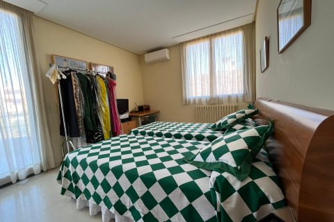 Villa for sale in Alicante, Spain 4 bedrooms, 403 sq.m. No. 146626 - photo 25