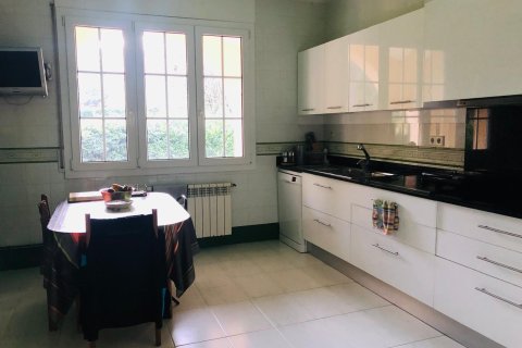 Willa Barcelona, Hiszpania 6 sypialni, 417 mkw. nr 134003 – zdjęcie 14