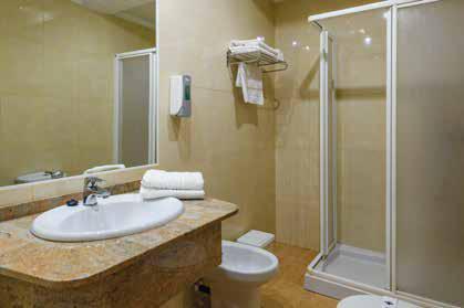 Proprietà commerciale a Barcelona, Spagna 17 camere da letto, 1286 mq. N° 134002