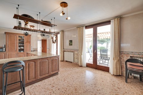Villa pārdošanā Barcelona, Spānijā 6 istabas, 654 m2 Nr. 134004 - attēls 16