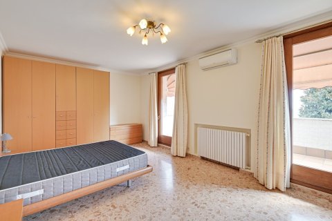 Villa pārdošanā Barcelona, Spānijā 6 istabas, 654 m2 Nr. 134004 - attēls 26