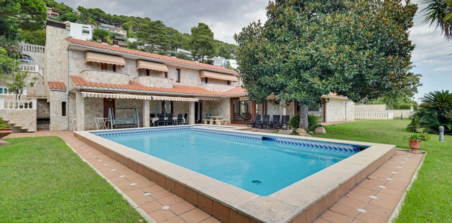 Villa Barcelona, Spānijā 6 istabas, 654 m2 Nr. 134004