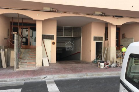 Autotallit myytävänä Mahon, Menorca, Espanja , 9 m2 No. 183204 - kuva 2