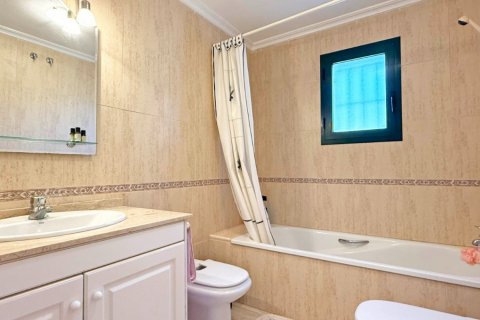 Lägenhet till salu Dehesa De Campoamor, Alicante, Spanien 2 sovrum, 103 kvm. Nr. 115873 - foto 15