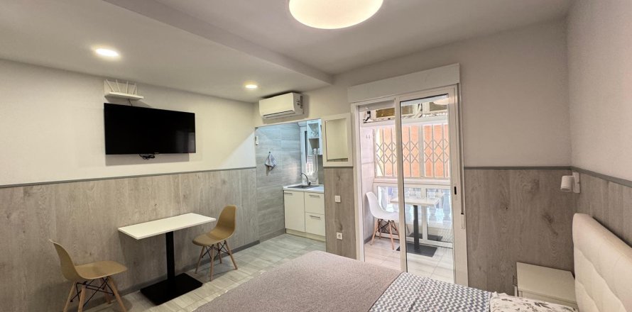 Appartamento a Torrevieja, Alicante, Spagna 2 camere da letto, 65 mq. N° 182846