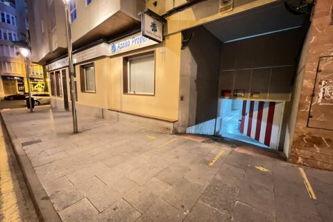 Garage i Torrevieja, Alicante, Spanien 24 kvm. Nr. 182840