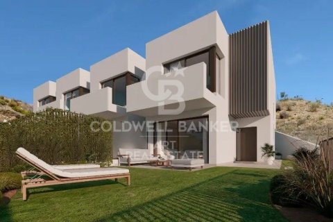 Hus i Rincon de la Victoria, Malaga, Spanien 4 sovrum, 301 kvm. Nr. 158952