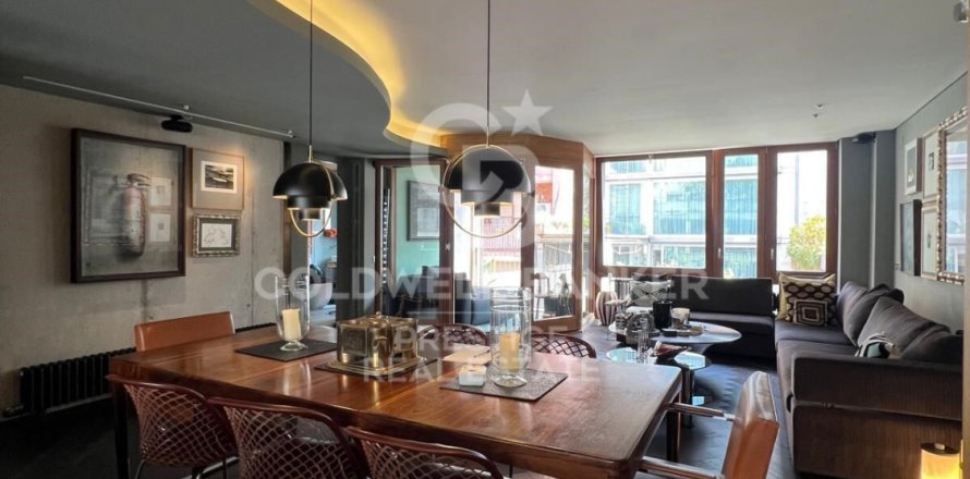 House in Barcelona, Spain 4 bedrooms, 619 sq.m. No. 158950