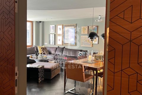 House for sale in Barcelona, Spain 4 bedrooms, 619 sq.m. No. 158950 - photo 5