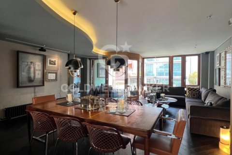 Talo Barcelona, Espanja 4 makuuhuonetta, 619 m2 No. 158950