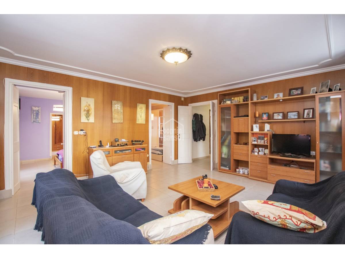 Villetta a schiera a Es Castell, Menorca, Spagna 6 camere da letto, 288 mq. N° 65301