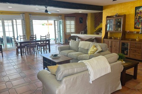 Villa for sale in La Manga del Mar Menor, Murcia, Spain 4 bedrooms, 676 sq.m. No. 152096 - photo 18