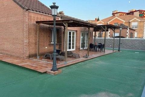 Villa for sale in La Manga del Mar Menor, Murcia, Spain 4 bedrooms, 676 sq.m. No. 152096 - photo 4