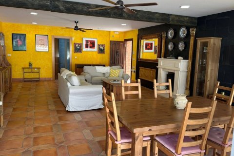 Villa for sale in La Manga del Mar Menor, Murcia, Spain 4 bedrooms, 676 sq.m. No. 152096 - photo 15