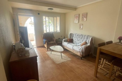 Kaupunkipientalo myytävänä Torrevieja, Alicante, Espanja, 3 makuuhuonetta, 200 m2 No. 152091 - kuva 7