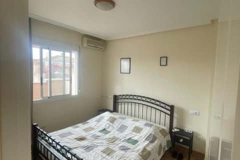 Kaupunkipientalo myytävänä Torrevieja, Alicante, Espanja, 3 makuuhuonetta, 200 m2 No. 152091 - kuva 13