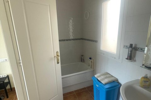 Kaupunkipientalo myytävänä Torrevieja, Alicante, Espanja, 3 makuuhuonetta, 200 m2 No. 152091 - kuva 10