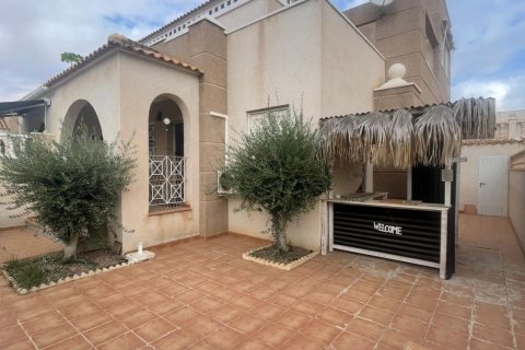 Kaupunkipientalo myytävänä Torrevieja, Alicante, Espanja, 3 makuuhuonetta, 200 m2 No. 152091 - kuva 1