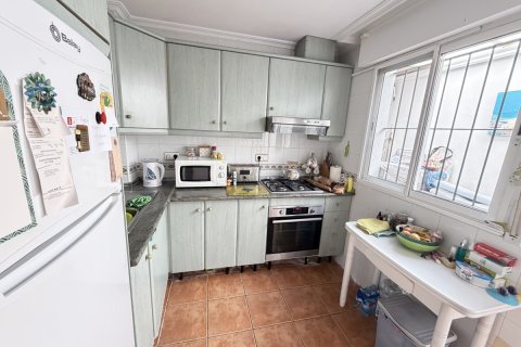 Bungalow till salu i La Zenia, Alicante, Spanien 4 sovrum, 90 kvm. Nr. 161691 - foto 6