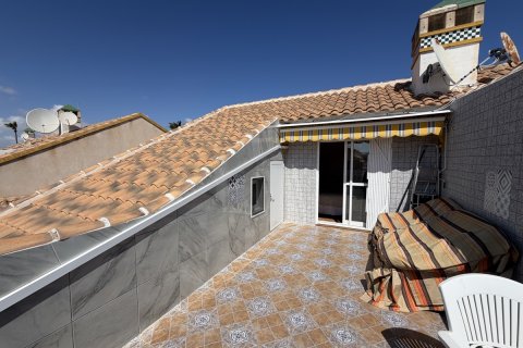 Bungalow till salu i La Zenia, Alicante, Spanien 4 sovrum, 90 kvm. Nr. 161691 - foto 19