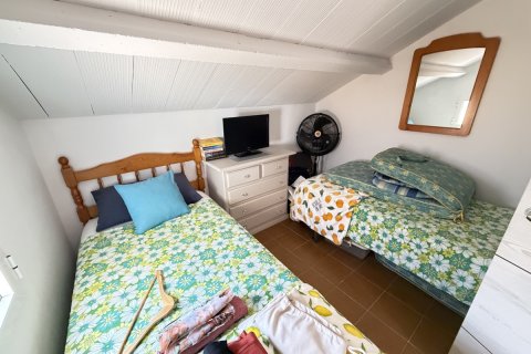 Bungalow till salu i La Zenia, Alicante, Spanien 4 sovrum, 90 kvm. Nr. 161691 - foto 17