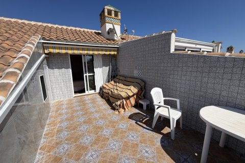 Bungalow till salu i La Zenia, Alicante, Spanien 4 sovrum, 90 kvm. Nr. 161691 - foto 20