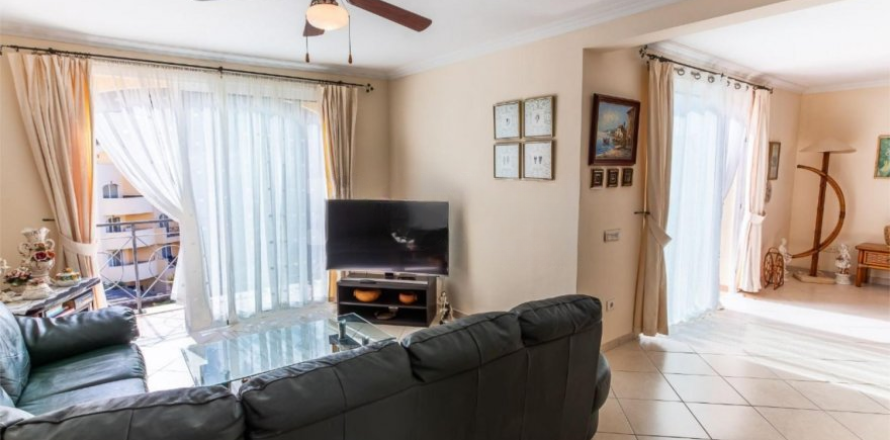 Apartment à Los Cristianos, Tenerife, Espagne 3 chambres, 159 m2 No. 194723