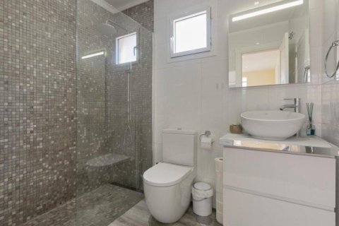 Villa for sale in Tenerife, Spain 4 bedrooms, 329 sq.m. No. 194718 - photo 11